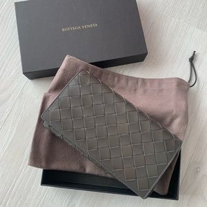 SOLD New Bottega Veneta wallet